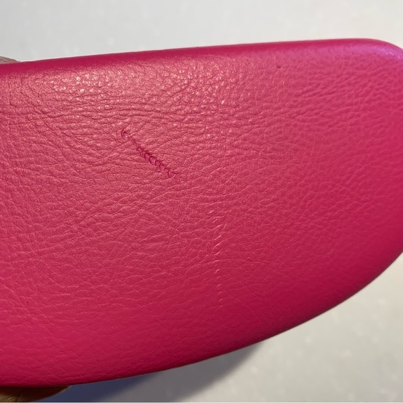 JUICY COUTURE | Y2K Hot Pink Sunglasses Case - Picture 6 of 9